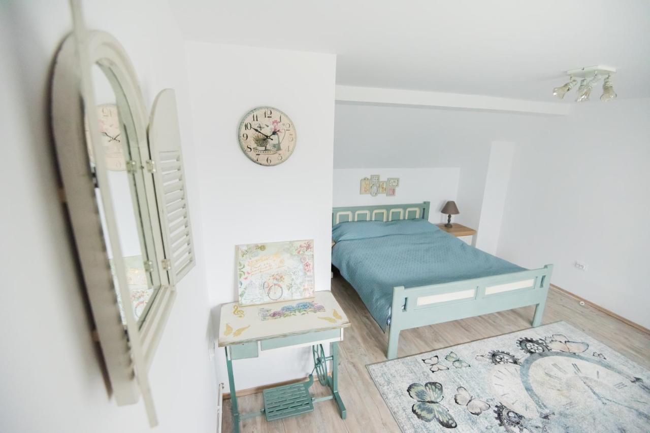 Vila Chic M Hotel Moieciu de Jos Ngoại thất bức ảnh