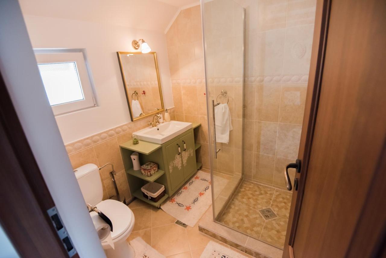 Vila Chic M Hotel Moieciu de Jos Ngoại thất bức ảnh