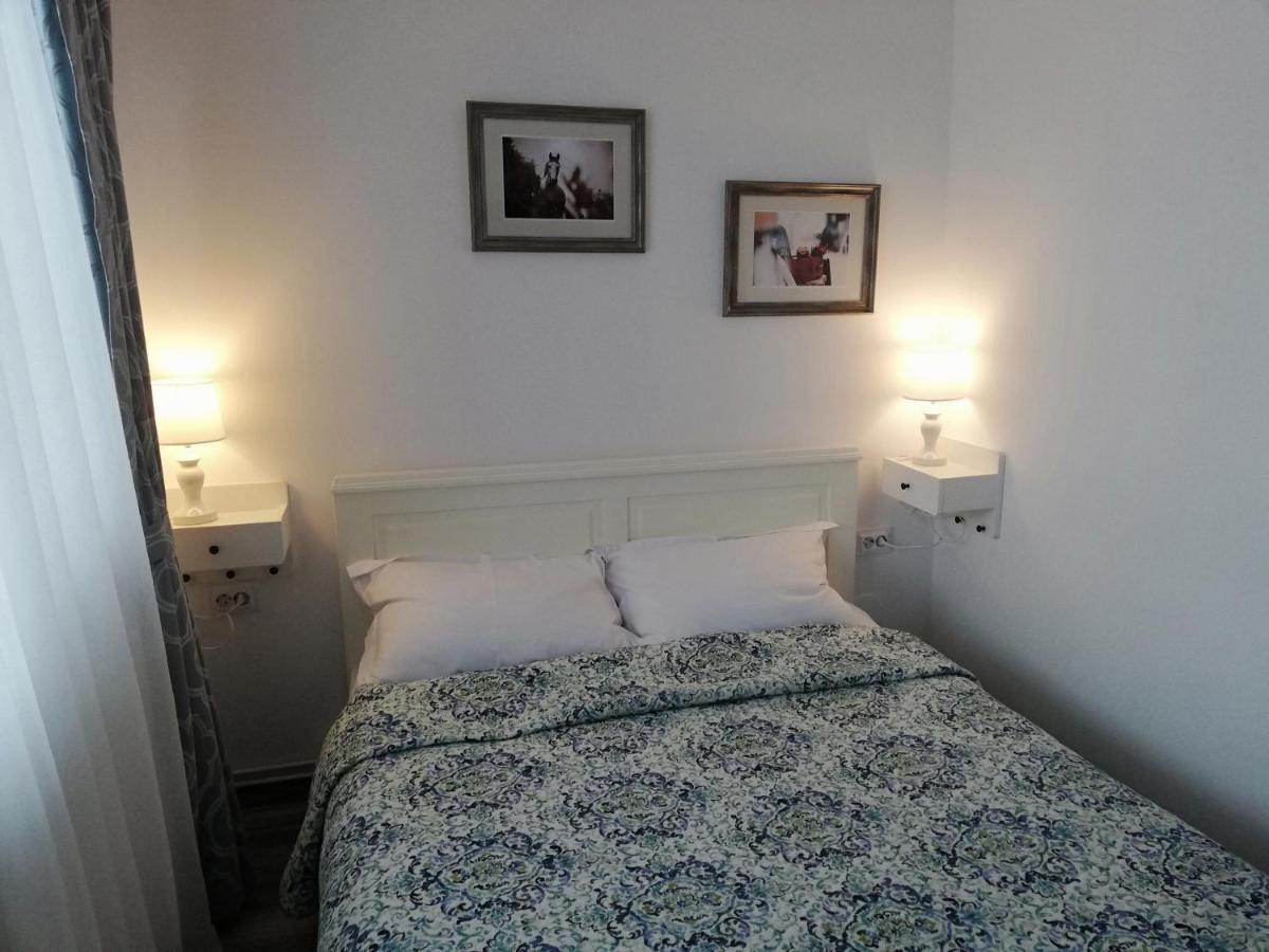 Vila Chic M Hotel Moieciu de Jos Ngoại thất bức ảnh